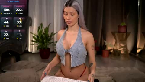 Isabella online show from 04/13/26, 07:58