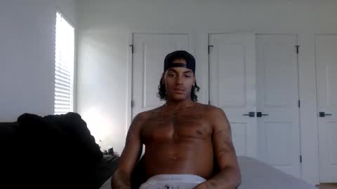 augiexrated online show from 04/11/26, 10:03