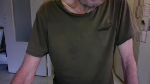 Snapshot of auguste061400 chatting on 02/19/25, 09:28 auguste061400 online show from 02/19/25, 09:28