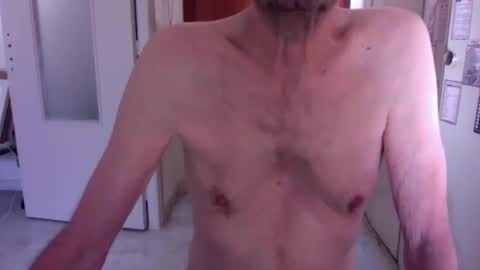 Snapshot of auguste061400 chatting on 03/03/25, 08:38 auguste061400 online show from 03/03/25, 08:38