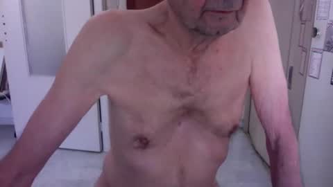 Snapshot of auguste061400 chatting on 03/05/25, 09:05 auguste061400 online show from 03/05/25, 09:05