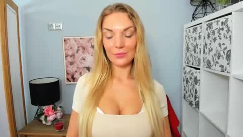 AulloraSensual online show from 02/09/25, 09:37