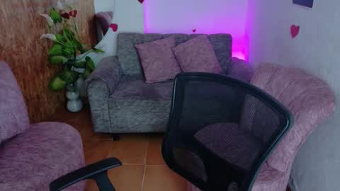 Snapshot of aunty_milf chatting on 02/05/26, 08:02 aunty_milf online show from 02/05/26, 08:02