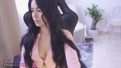 Snapshot of aura_sensual chatting on 03/27/26, 03:45 . online show from 03/27/26, 03:45