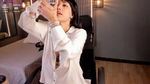 Aura online show from 01/09/25, 12:09