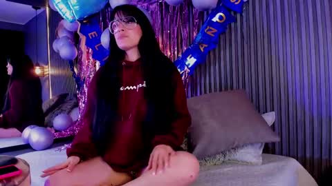 Aura online show from 03/12/25, 12:47