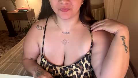 Snapshot of aurablack_ chatting on 10/03/25, 02:08 Aura online show from 10/03/25, 02:08