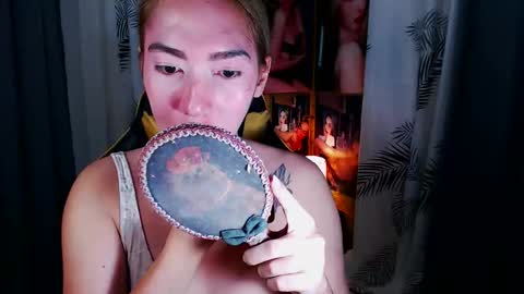 Snapshot of aurakharisma_xx chatting on 03/20/26, 07:08 Miss awra online show from 03/20/26, 07:08