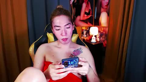 Snapshot of aurakharisma_xx chatting on 04/08/26, 06:13 Miss awra online show from 04/08/26, 06:13