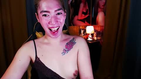Snapshot of aurakharisma_xx chatting on 04/10/26, 05:45 Miss awra online show from 04/10/26, 05:45