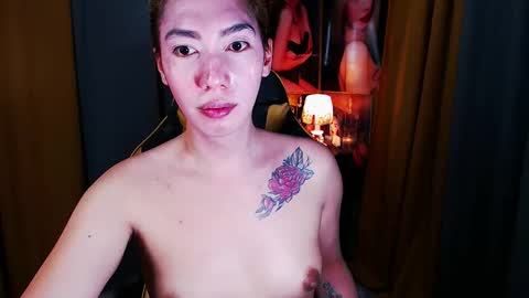 Snapshot of aurakharisma_xx chatting on 04/25/26, 05:54 Miss awra online show from 04/25/26, 05:54