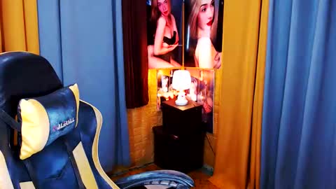 Snapshot of aurakharisma_xx chatting on 06/11/26, 05:38 Miss awra online show from 06/11/26, 05:38