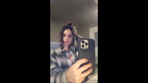 Snapshot of aureliatasty chatting on 03/09/26, 02:15 aureliatasty online show from 03/09/26, 02:15