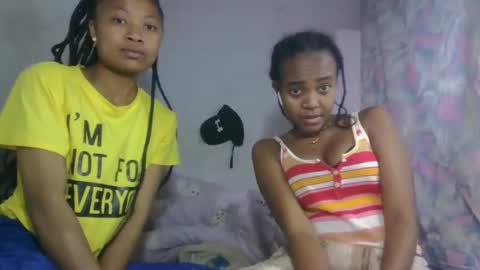 Snapshot of aurelie08 chatting on 05/16/26, 06:28 aurelie08 online show from 05/16/26, 06:28