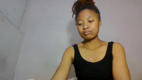 Snapshot of aurelie08 chatting on 06/03/26, 08:17 aurelie08 online show from 06/03/26, 08:17