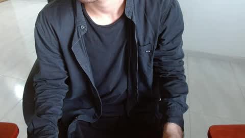 Snapshot of aureliv1 chatting on 04/07/26, 10:42 Aureliano online show from 04/07/26, 10:42