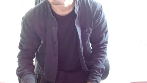 Snapshot of aureliv1 chatting on 04/12/26, 10:04 Aureliano online show from 04/12/26, 10:04