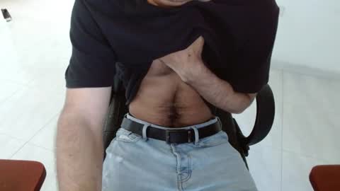 Snapshot of aureliv1 chatting on 07/04/26, 10:27 Aureliano online show from 07/04/26, 10:27