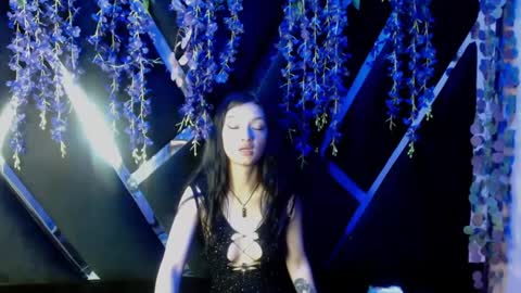 aurora online show from 09/13/25, 05:02