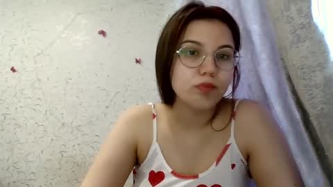 Snapshot of aurora_breeze chatting on 04/21/26, 02:48 Kiara Xanthe online show from 04/21/26, 02:48