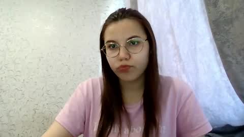 Snapshot of aurora_breeze chatting on 05/21/26, 11:28 Kiara Xanthe online show from 05/21/26, 11:28