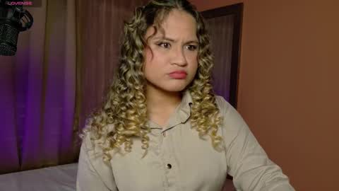 aurora_collins08 online show from 02/12/25, 03:38