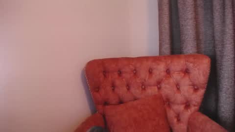 aurora_divine online show from 12/19/24, 10:21