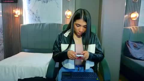 Aurora online show from 10/05/25, 03:27