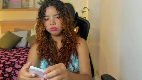 aurora_rodriguez online show from 09/11/25, 12:27