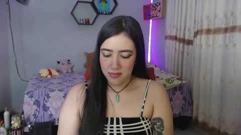 Snapshot of aurora_shy_ chatting on 01/25/25, 07:49 Aurora online show from 01/25/25, 07:49