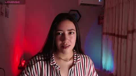 Snapshot of aurora_shy_ chatting on 07/19/26, 02:54 Aurora online show from 07/19/26, 02:54