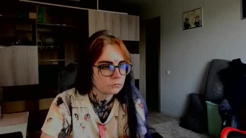 Snapshot of aurora_spell chatting on 09/17/25, 12:29 Milana online show from 09/17/25, 12:29