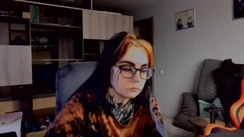 Snapshot of aurora_spell chatting on 09/18/25, 10:06 Milana online show from 09/18/25, 10:06