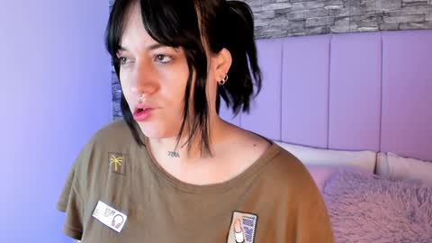 Snapshot of aurora_sweet2 chatting on 12/20/24, 11:10 Madison online show from 12/20/24, 11:10