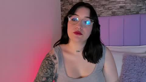 Snapshot of aurora_sweet2 chatting on 03/12/25, 03:29 Madison online show from 03/12/25, 03:29