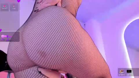 Snapshot of aurora_sweet2 chatting on 10/01/25, 12:16 Madison online show from 10/01/25, 12:16