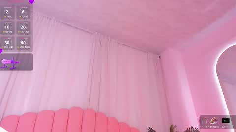 Snapshot of aurora_sweet2 chatting on 10/07/25, 12:08 Madison online show from 10/07/25, 12:08