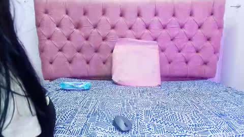 auroraa_miller online show from 10/02/25, 11:50