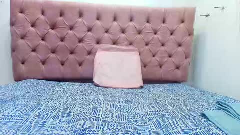 auroraa_miller online show from 10/03/25, 11:51