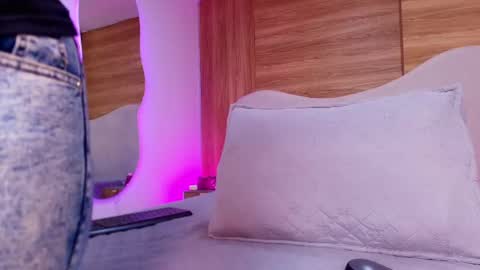 Snapshot of auroraa_miller chatting on 05/12/26, 03:03 auroraa_miller online show from 05/12/26, 03:03