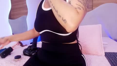 Snapshot of auroraa_miller chatting on 05/20/26, 03:02 auroraa_miller online show from 05/20/26, 03:02