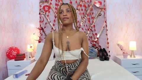 Snapshot of aurorabrow chatting on 09/18/25, 08:11 Ariana online show from 09/18/25, 08:11