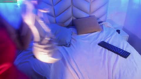 Aurora online show from 01/26/25, 02:45