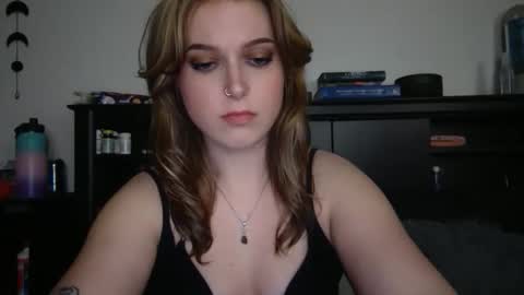 auroralightz1 online show from 01/07/26, 02:36