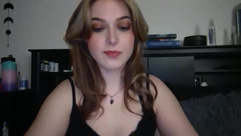 auroralightz1 online show from 02/14/26, 03:36