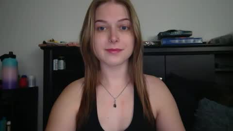Snapshot of auroralightz1 chatting on 08/06/26, 08:11 auroralightz1 online show from 08/06/26, 08:11