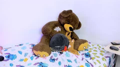 INSTAGRAM AURORA MCRY online show from 02/01/25, 05:49