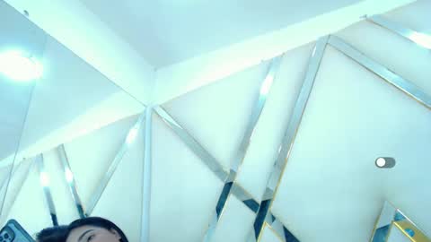 Snapshot of aurorarossx chatting on 09/25/25, 02:59 Aurora online show from 09/25/25, 02:59