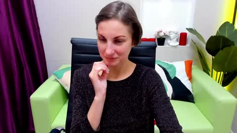 Snapshot of aurorascript chatting on 12/14/24, 03:36 Aurora online show from 12/14/24, 03:36