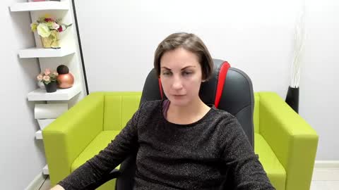 Snapshot of aurorascript chatting on 12/16/24, 05:11 Aurora online show from 12/16/24, 05:11